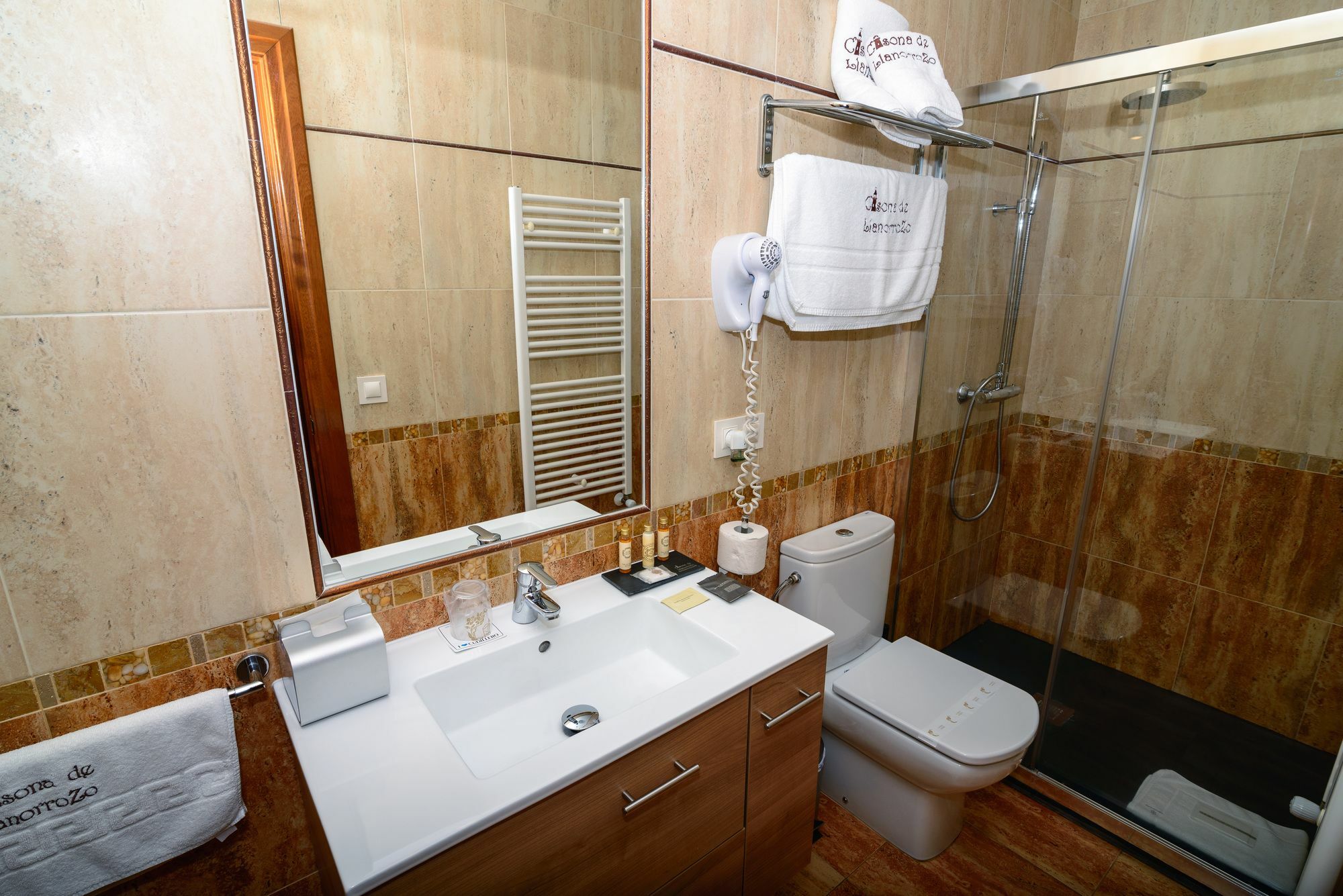 Casona De Llanorrozo Apartamentos Rurales Oviñana Buitenkant foto
