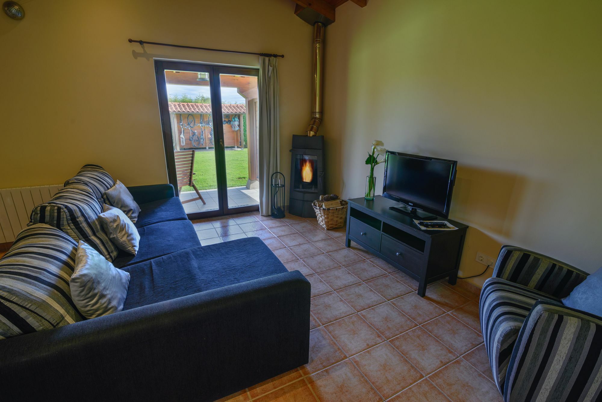 Casona De Llanorrozo Apartamentos Rurales Oviñana Buitenkant foto