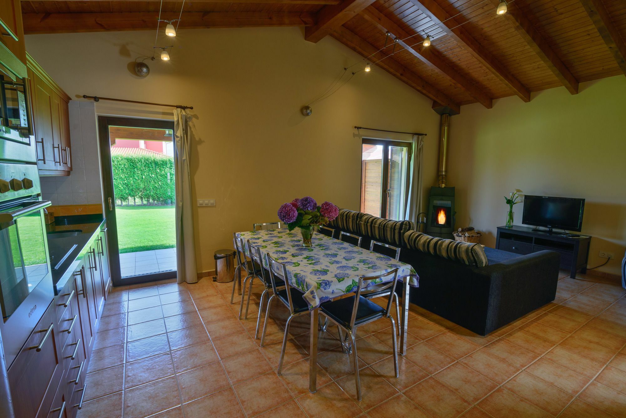 Casona De Llanorrozo Apartamentos Rurales Oviñana Buitenkant foto