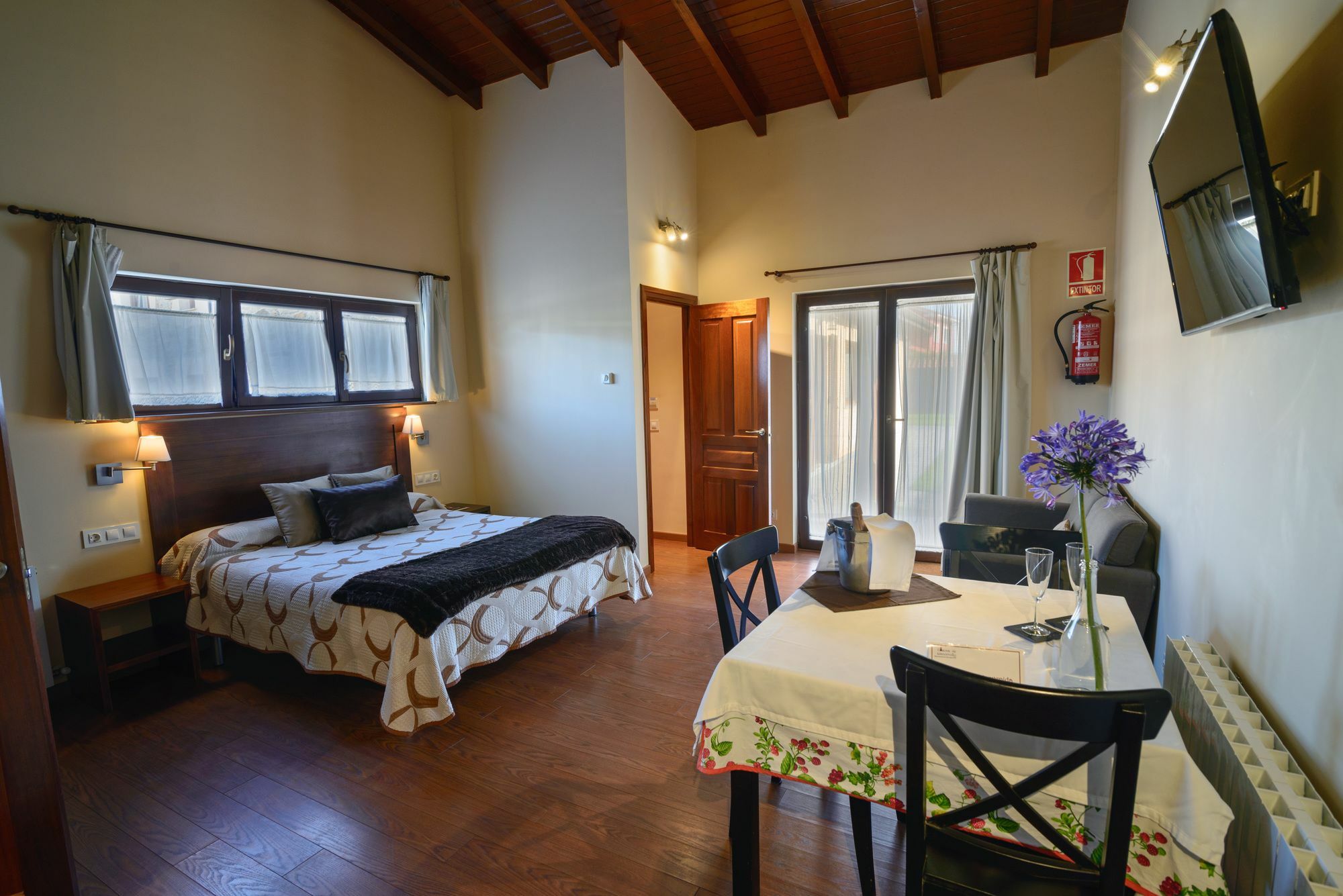 Casona De Llanorrozo Apartamentos Rurales Oviñana Buitenkant foto